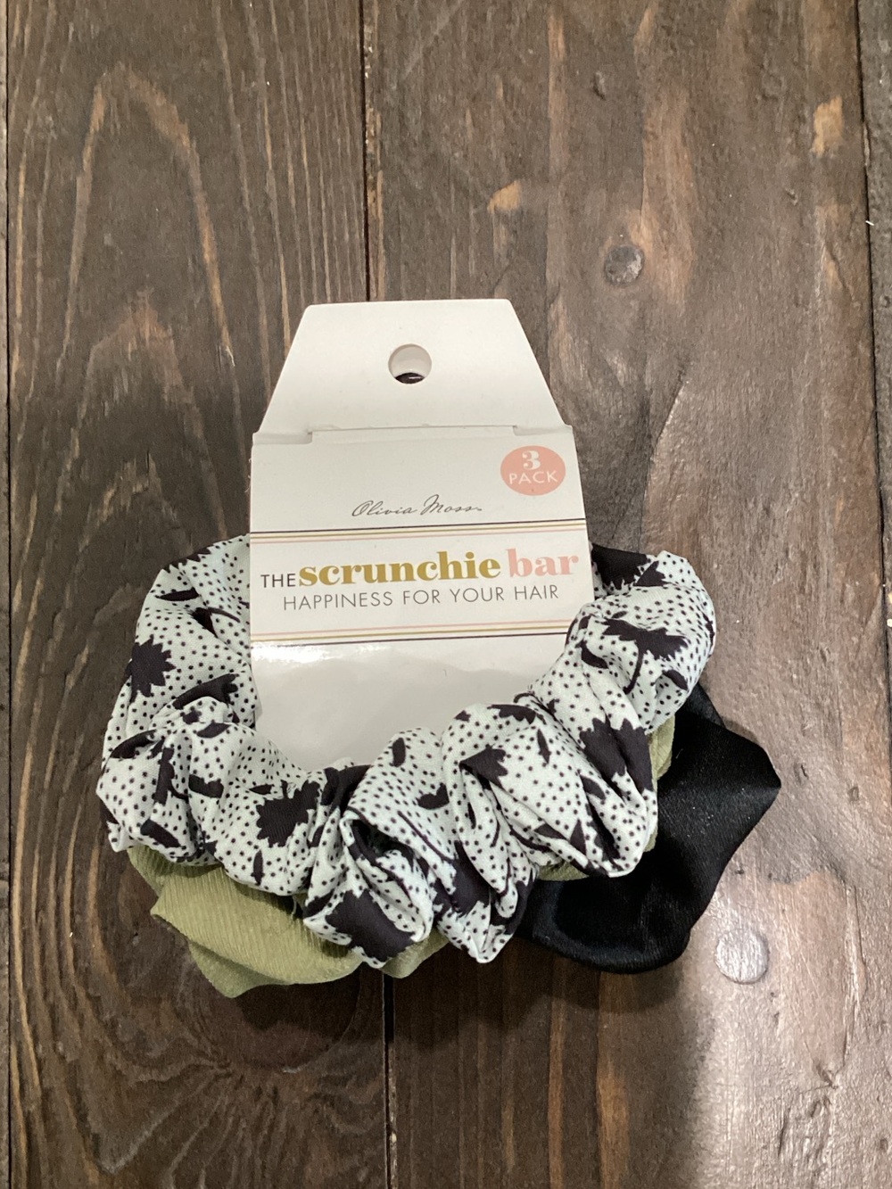 Olivia Moon 3-Pack Hair‎ Scrunchies — White Pattern, Olive, Black
